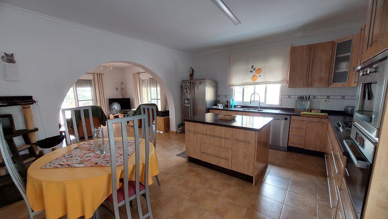 4 chambre Villa/Maison à vendre à La Majada avec garage - 299 995 € (Ref: 9110817)