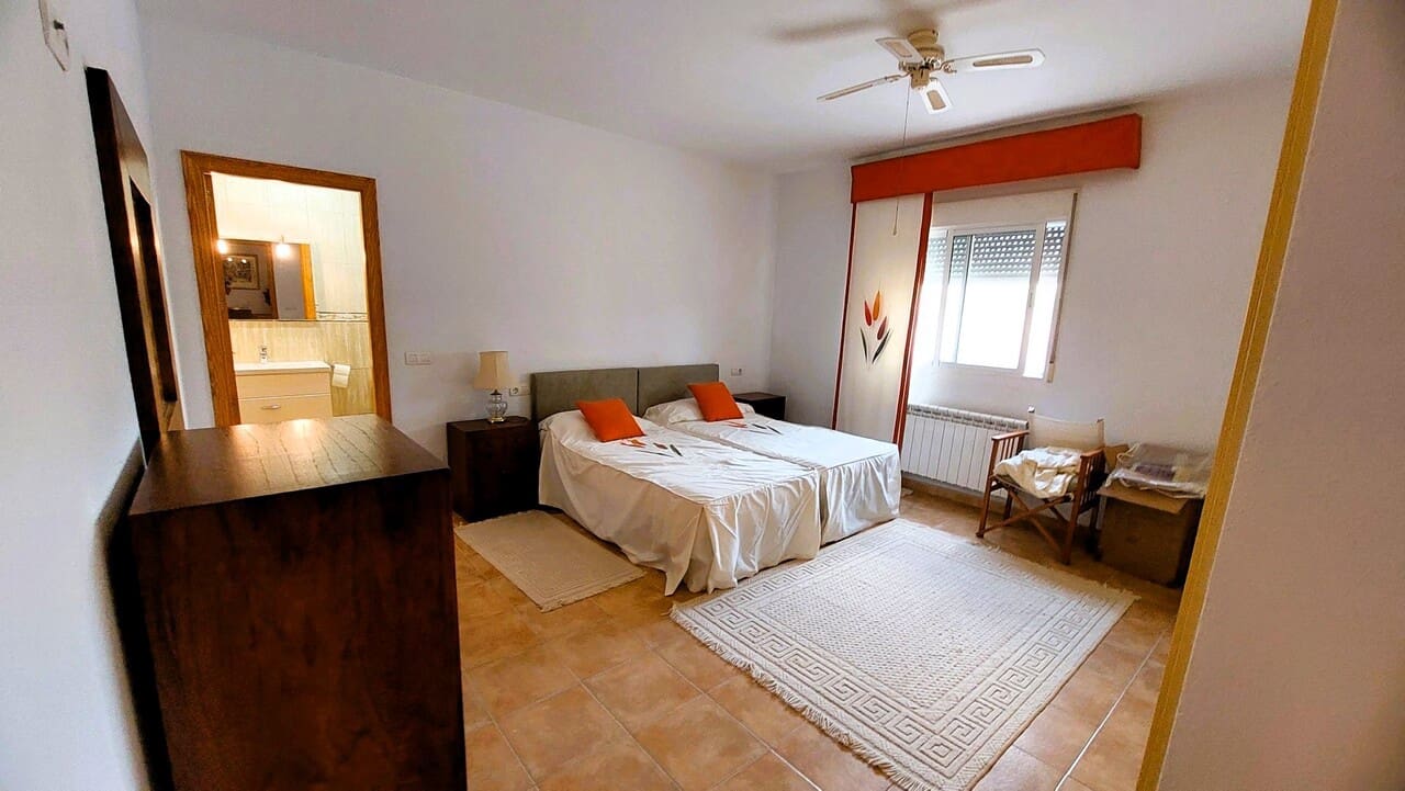 4 chambre Villa/Maison à vendre à La Majada avec garage - 299 995 € (Ref: 9110817)