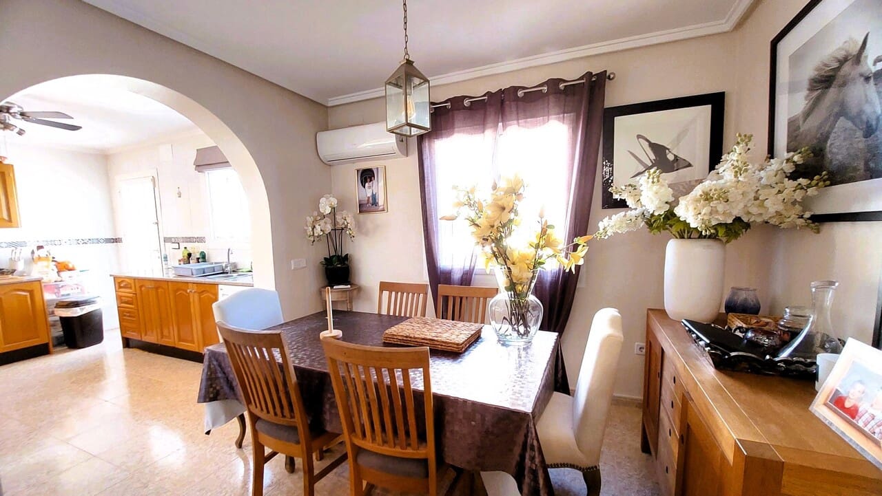 3 soveværelse Villa til salg i Camposol med swimmingpool - € 209.000 (Ref: 9370371)