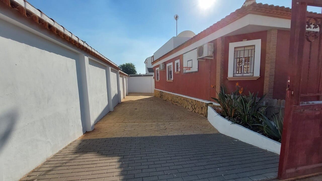 3 soveværelse Villa til salg i Camposol med swimmingpool - € 250.000 (Ref: 9428751)