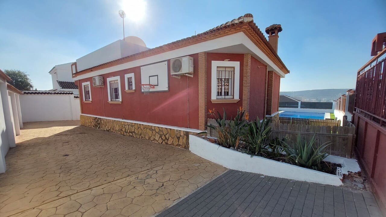 3 soveværelse Villa til salg i Camposol med swimmingpool - € 250.000 (Ref: 9428751)