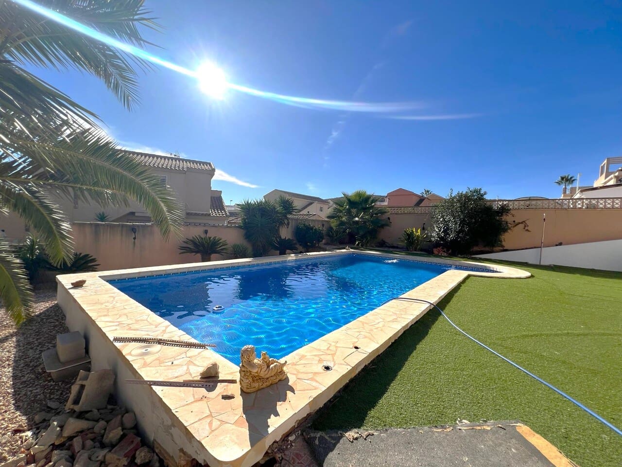 3 bedroom Villa for sale in Mazarron with pool garage - € 160,000 (Ref: 9447234)