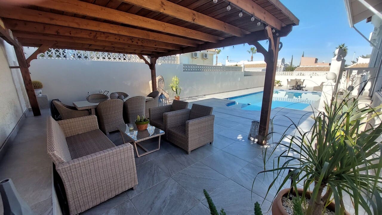 2 chambre Villa/Maison à vendre à Camposol avec piscine - 265 000 € (Ref: 9493875)