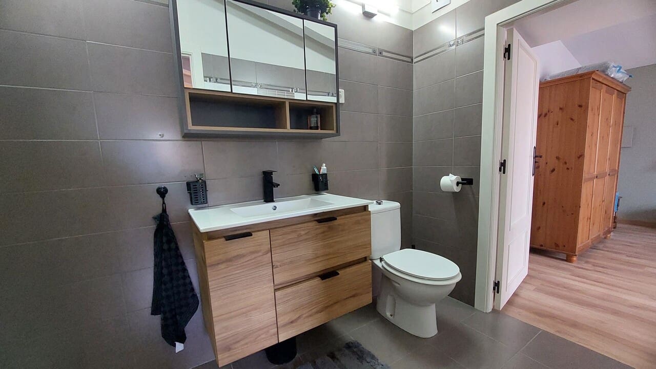 4 bedroom Villa for sale in El Pareton - € 185,000 (Ref: 9510344)