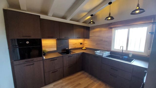 4 bedroom Villa for sale in El Pareton, Totana - € 185,000 (Ref: 9510344)