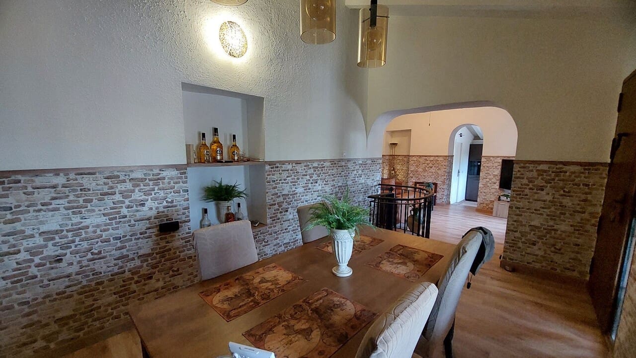 4 bedroom Villa for sale in El Pareton - € 185,000 (Ref: 9510344)