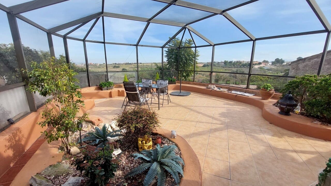 4 bedroom Villa for sale in El Pareton - € 185,000 (Ref: 9510344)