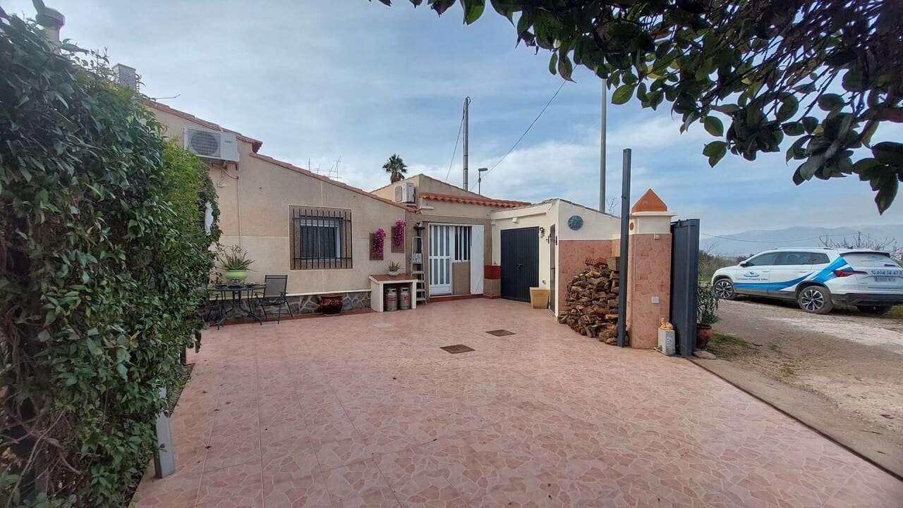 4 bedroom Villa for sale in El Pareton - € 185,000 (Ref: 9510344)
