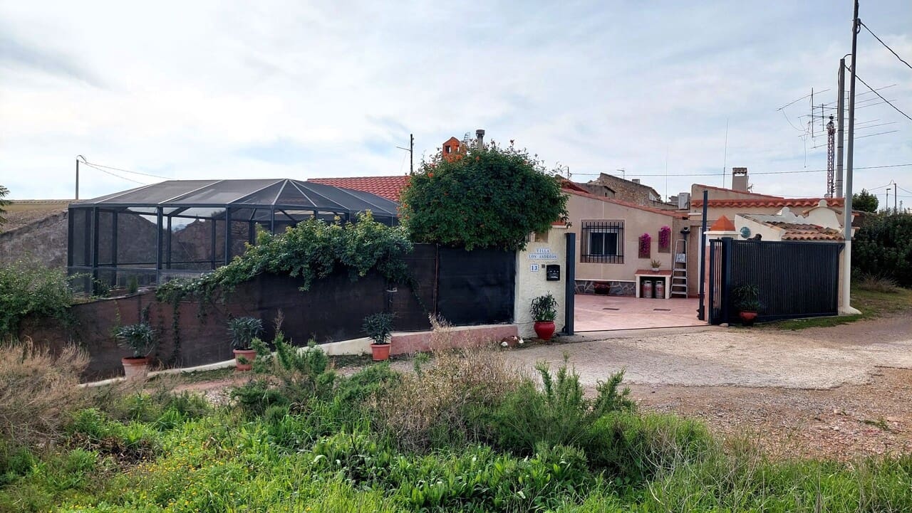 4 bedroom Villa for sale in El Pareton - € 185,000 (Ref: 9510344)