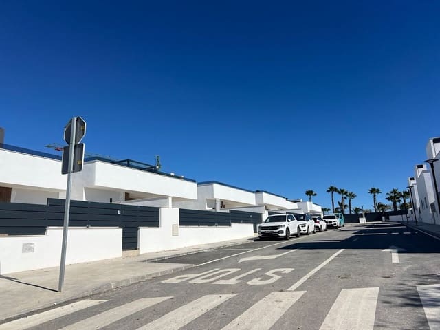 3 slaapkamer Villa te koop in Condado de Alhama, Alhama de Murcia met zwembad - € 369.900 (Ref: 9653110)