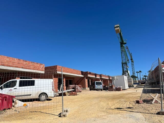 3 slaapkamer Villa te koop in Condado de Alhama, Alhama de Murcia met zwembad - € 369.900 (Ref: 9653110)