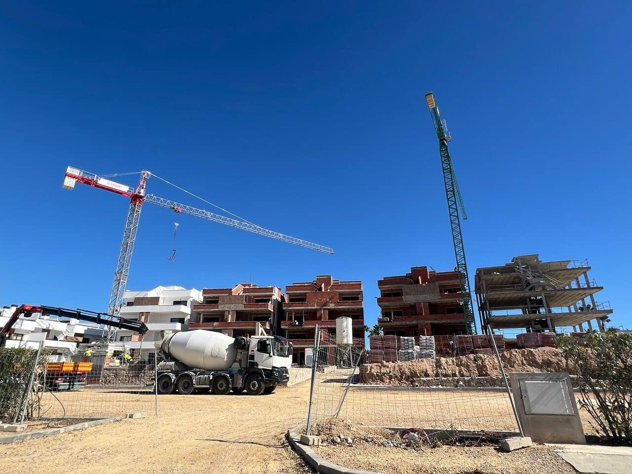 2 makuuhuone Huoneisto myytävänä paikassa Condado de Alhama mukana uima-altaan - 208 425 € (Ref: 9653359)