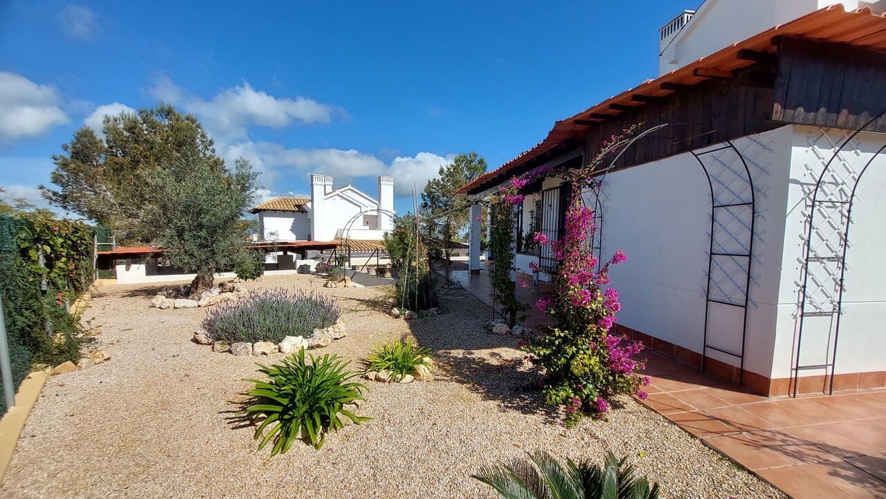 3 soveværelse Villa til salg i Las Palas med swimmingpool - € 299.900 (Ref: 9668306)