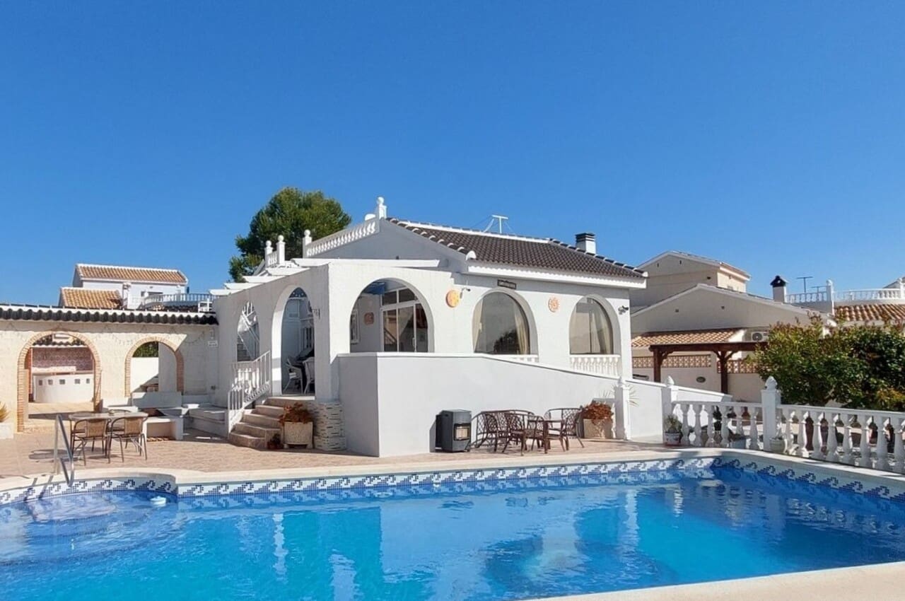 3 bedroom Villa for sale in Camposol with pool - € 245,000 (Ref: 9720625)