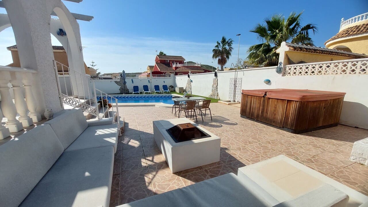 3 bedroom Villa for sale in Camposol with pool - € 245,000 (Ref: 9720625)
