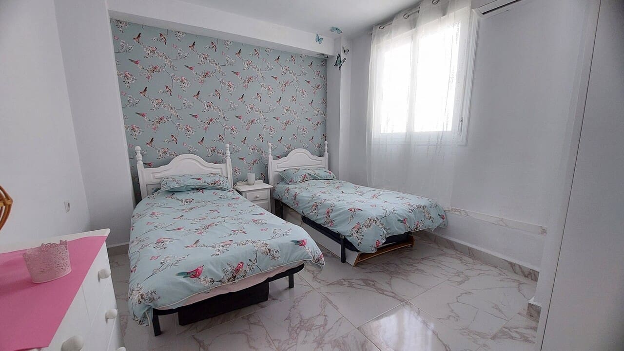 4 soveværelse Villa til salg i Camposol med swimmingpool - € 325.000 (Ref: 9761316)