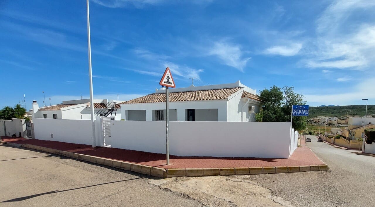 4 bedroom Villa for sale in Camposol with pool - € 325,000 (Ref: 9761316)