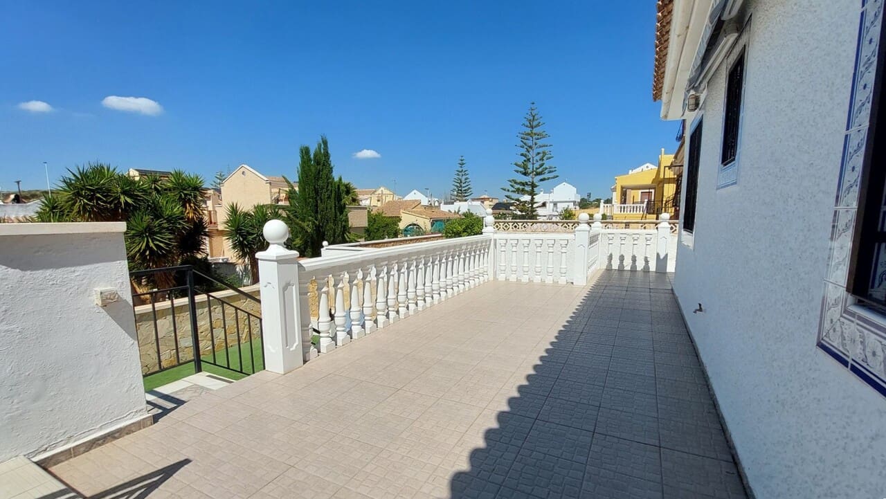 3 slaapkamer Villa te koop in Camposol met zwembad - € 210.000 (Ref: 9782183)