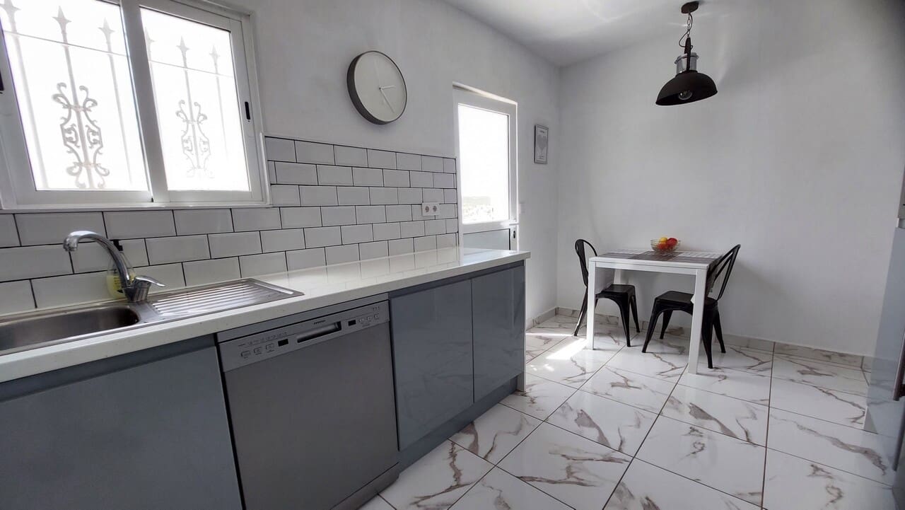 4 quarto Moradia para venda em Camposol com piscina - 299 950 € (Ref: 9809860)