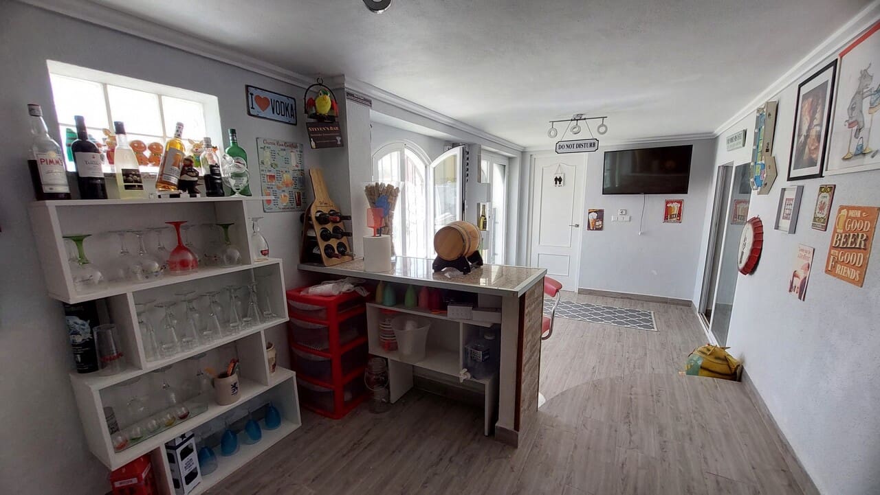 Chalet de 3 habitaciones en Camposol en venta con piscina - 285.000 € (Ref: 9819379)