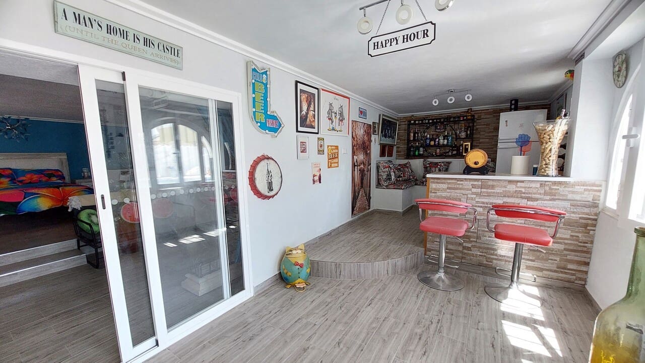 Chalet de 3 habitaciones en Camposol en venta con piscina - 285.000 € (Ref: 9819379)