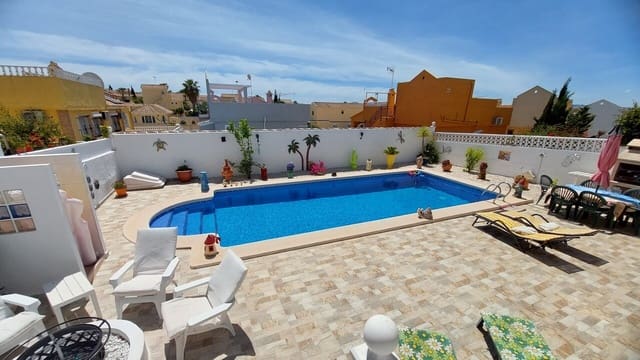Chalet de 3 habitaciones en Camposol, Mazarrón en venta con piscina - 285.000 € (Ref: 9819379)