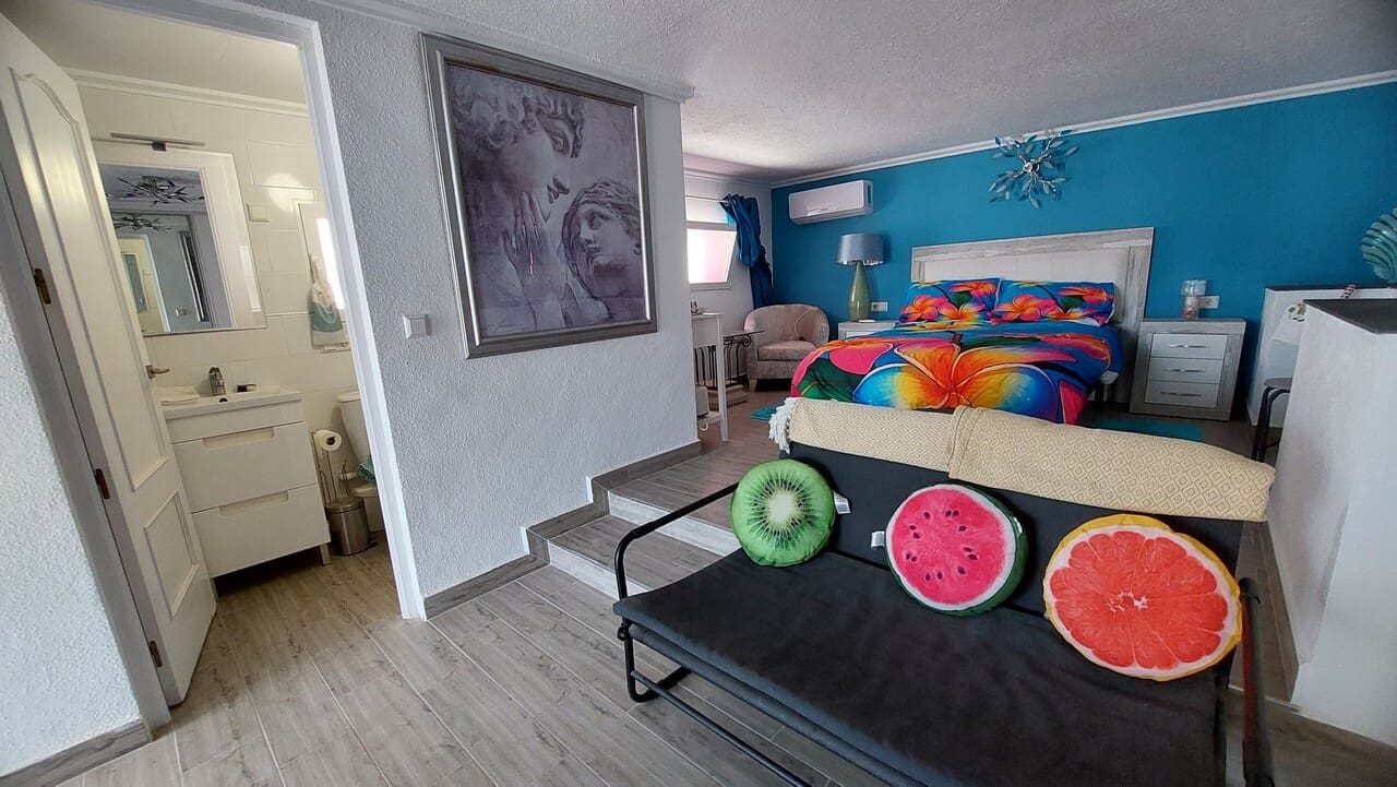 Chalet de 3 habitaciones en Camposol en venta con piscina - 285.000 € (Ref: 9819379)