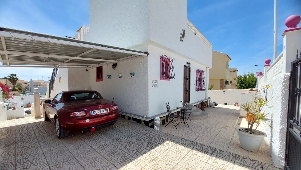 Chalet de 3 habitaciones en Camposol en venta con piscina - 285.000 € (Ref: 9819379)