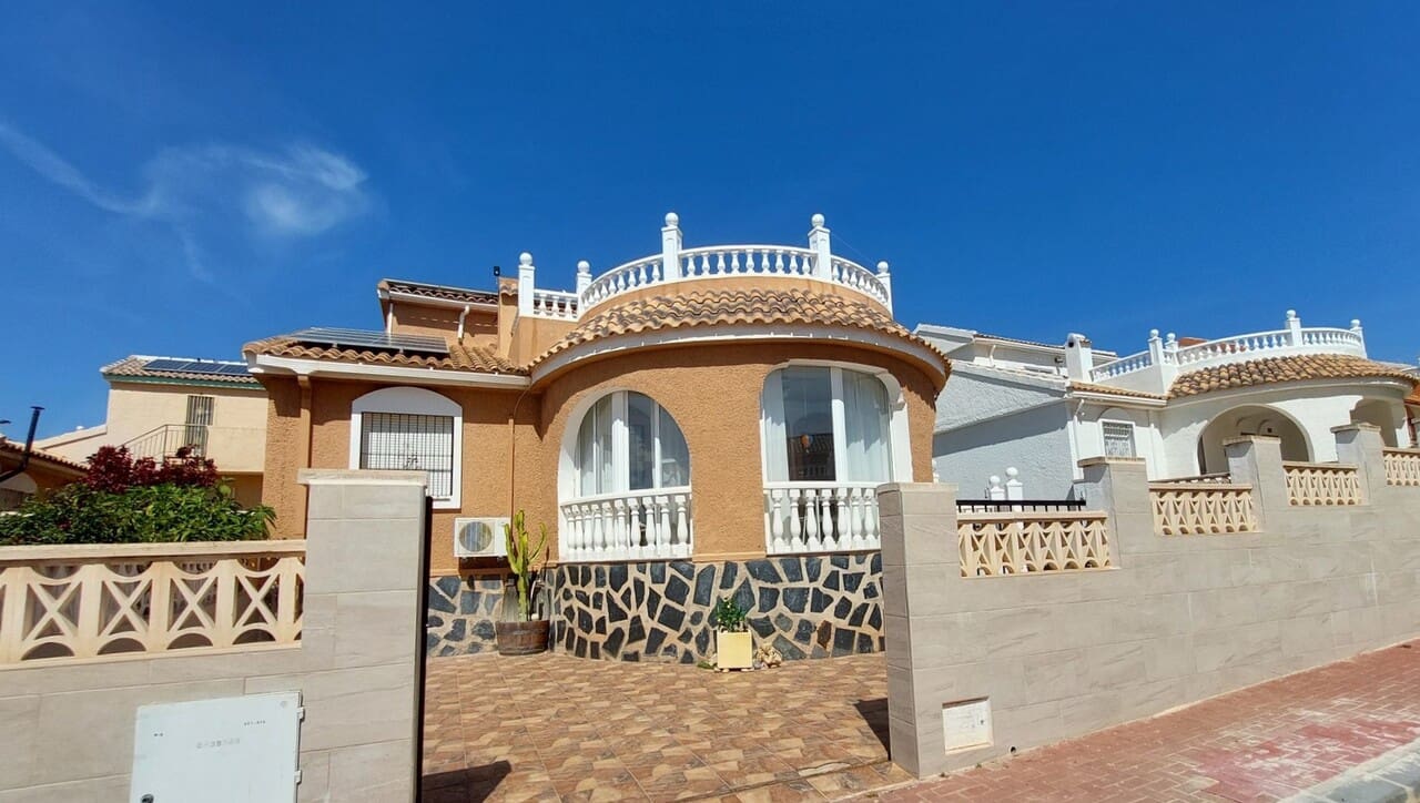 Chalet de 3 habitaciones en Camposol en venta con piscina - 199.995 € (Ref: 9823800)
