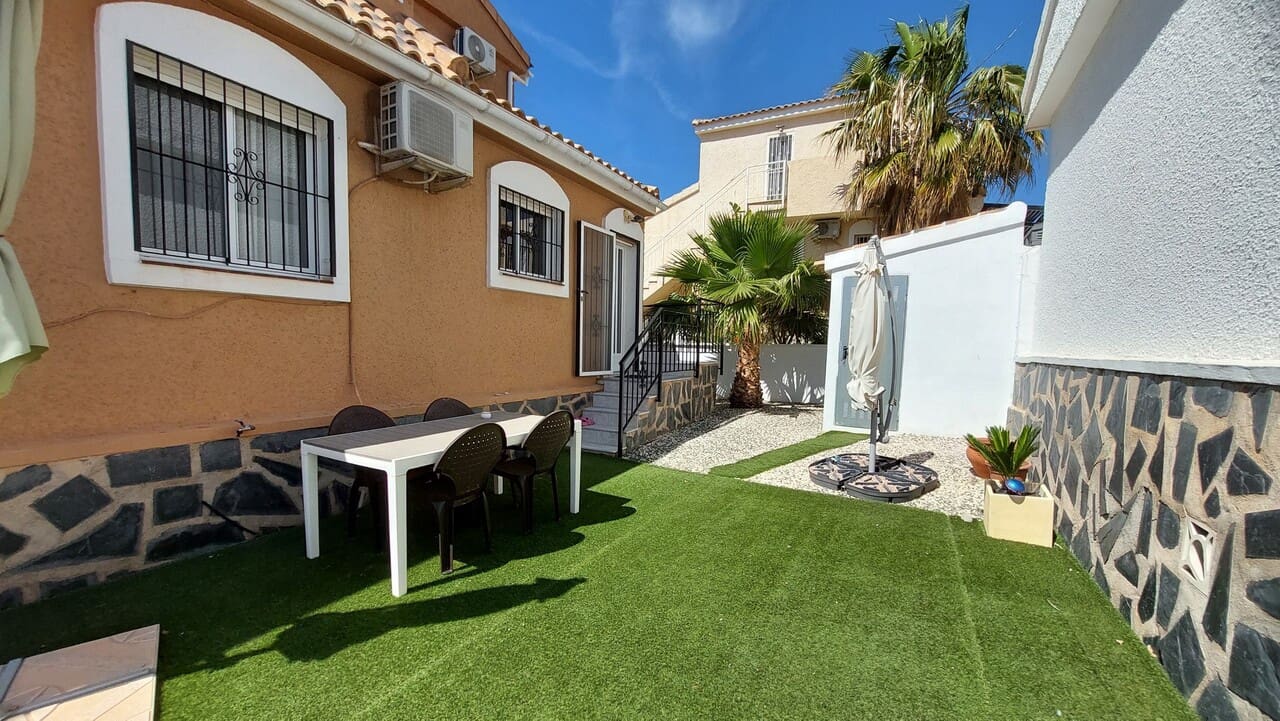 Chalet de 3 habitaciones en Camposol en venta con piscina - 199.995 € (Ref: 9823800)