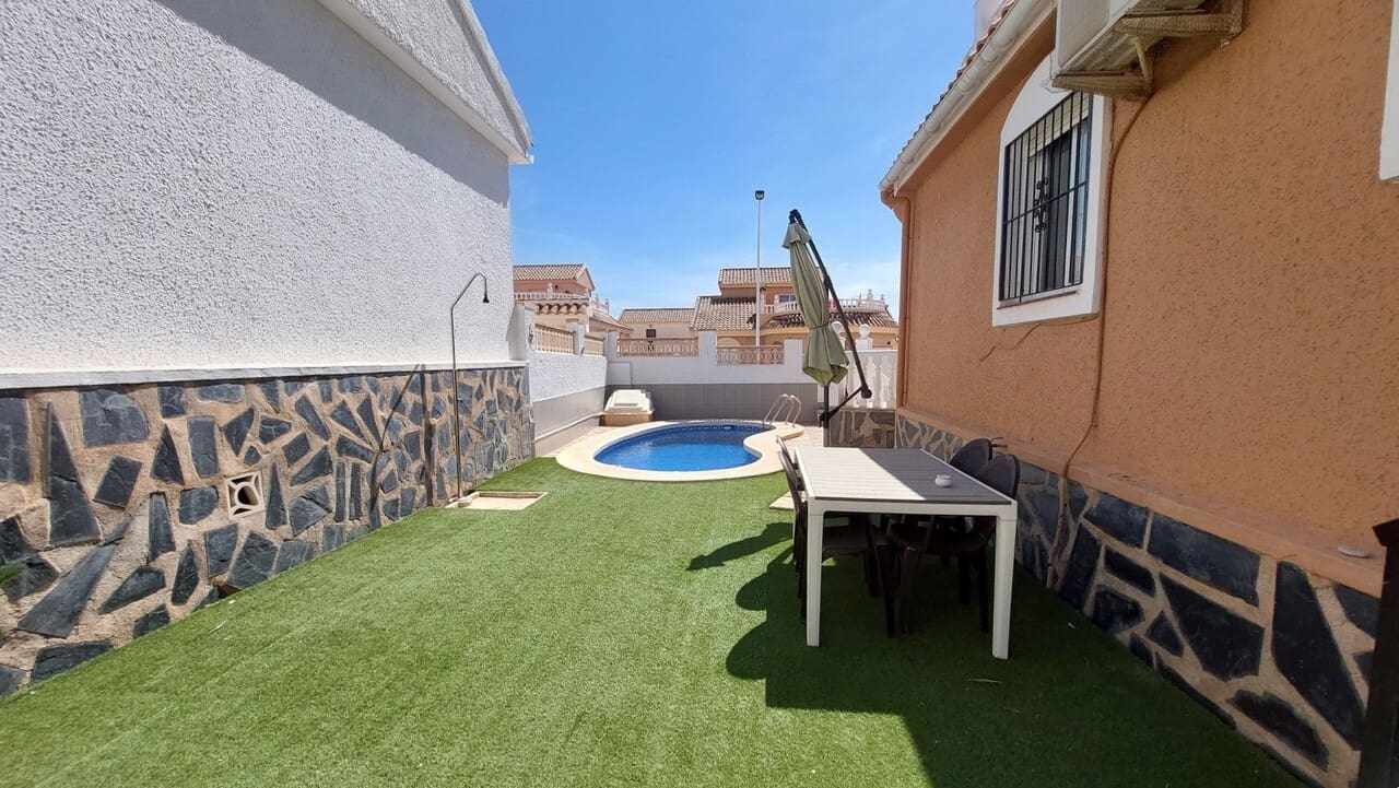 Chalet de 3 habitaciones en Camposol en venta con piscina - 199.995 € (Ref: 9823800)
