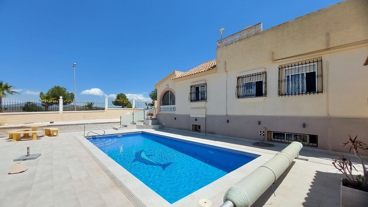 2 bedroom Villa for sale in Camposol with pool - € 265,000 (Ref: 9830329)