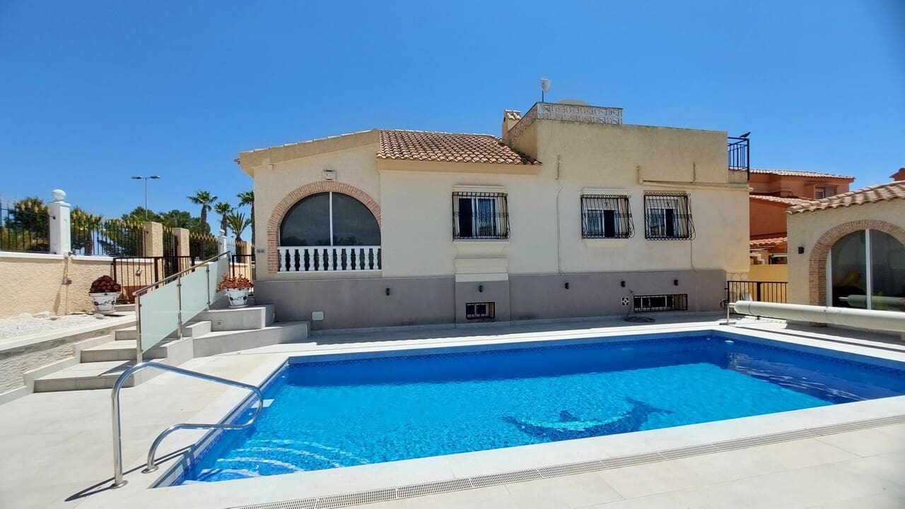 2 bedroom Villa for sale in Camposol with pool - € 265,000 (Ref: 9830329)
