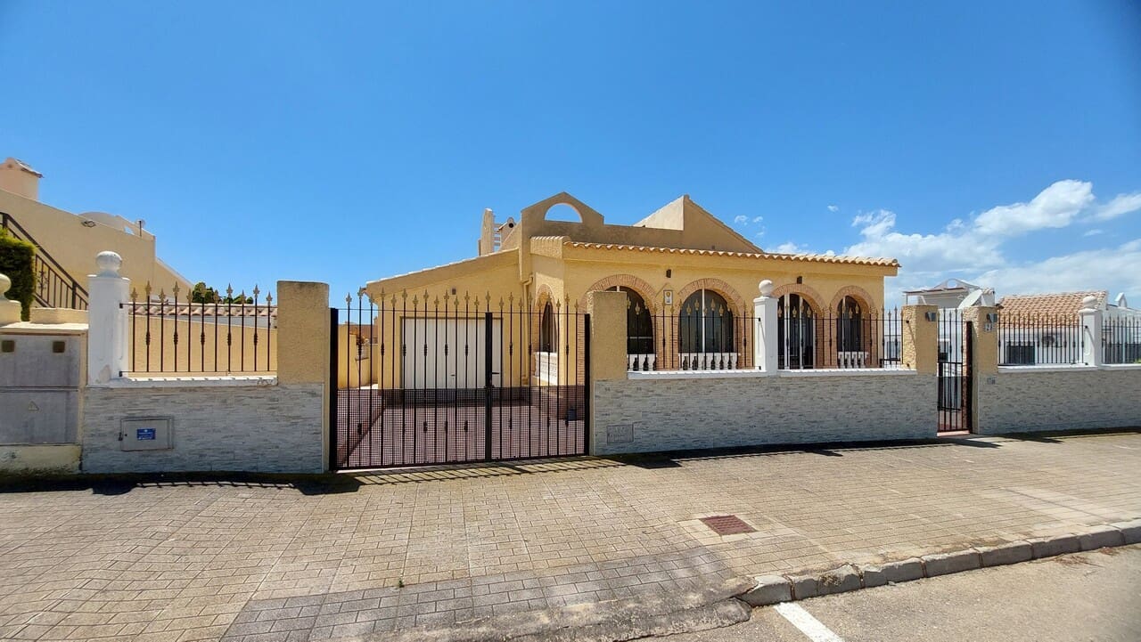 2 bedroom Villa for sale in Camposol with pool - € 265,000 (Ref: 9830329)
