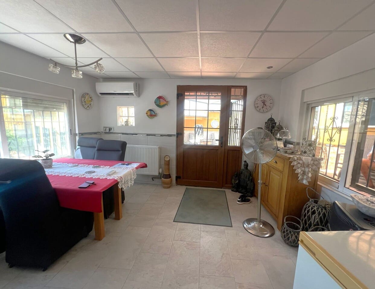 4 Zimmer Villa zu verkaufen in La Pinilla mit Pool - 220.000 € (Ref: 9849952)
