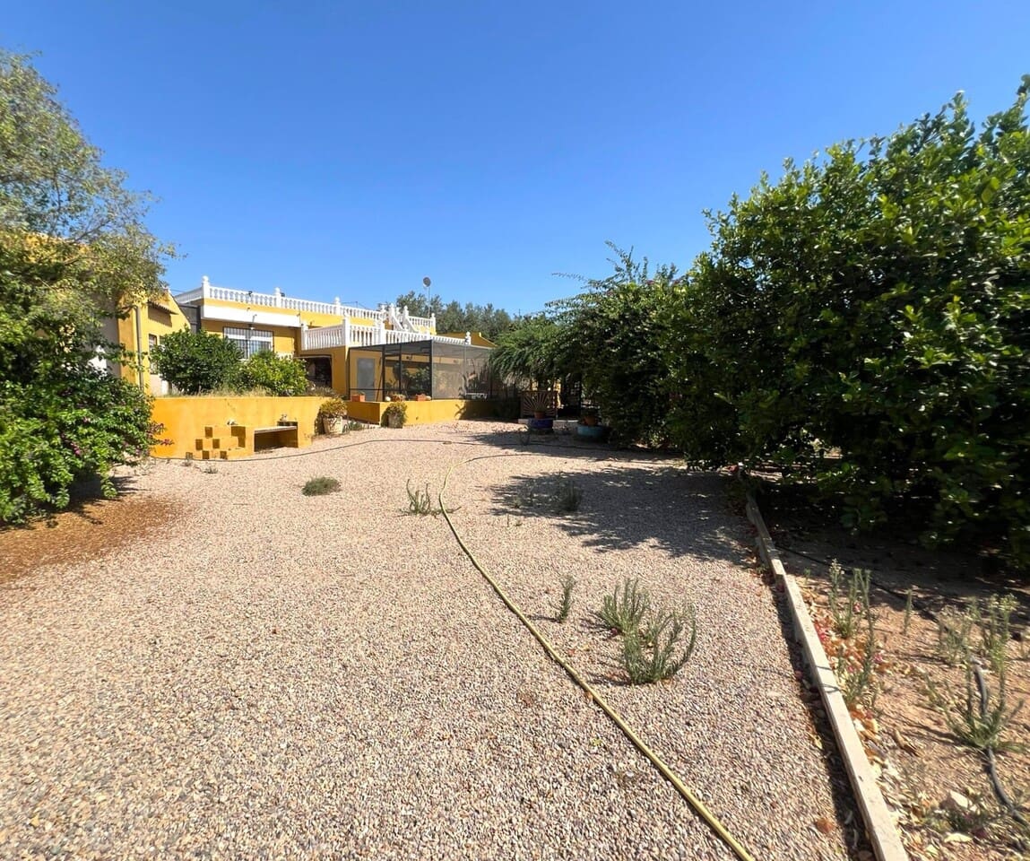 4 Zimmer Villa zu verkaufen in La Pinilla mit Pool - 220.000 € (Ref: 9849952)