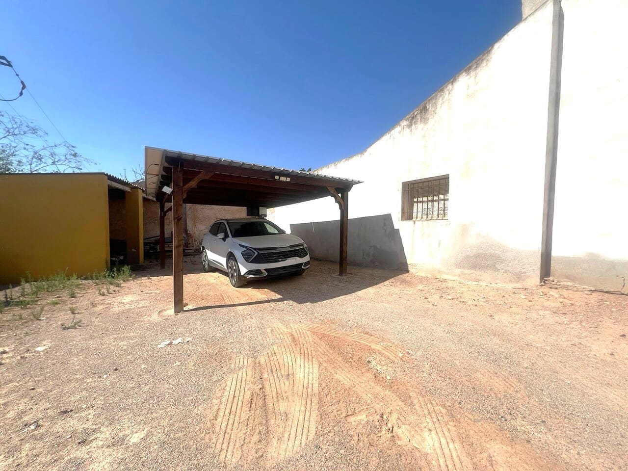 4 Zimmer Villa zu verkaufen in La Pinilla mit Pool - 220.000 € (Ref: 9849952)