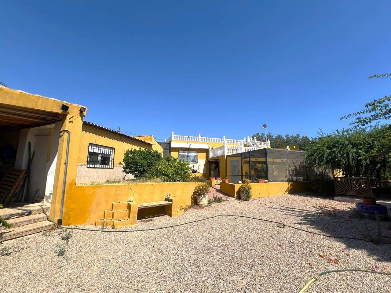 4 Zimmer Villa zu verkaufen in La Pinilla mit Pool - 220.000 € (Ref: 9849952)