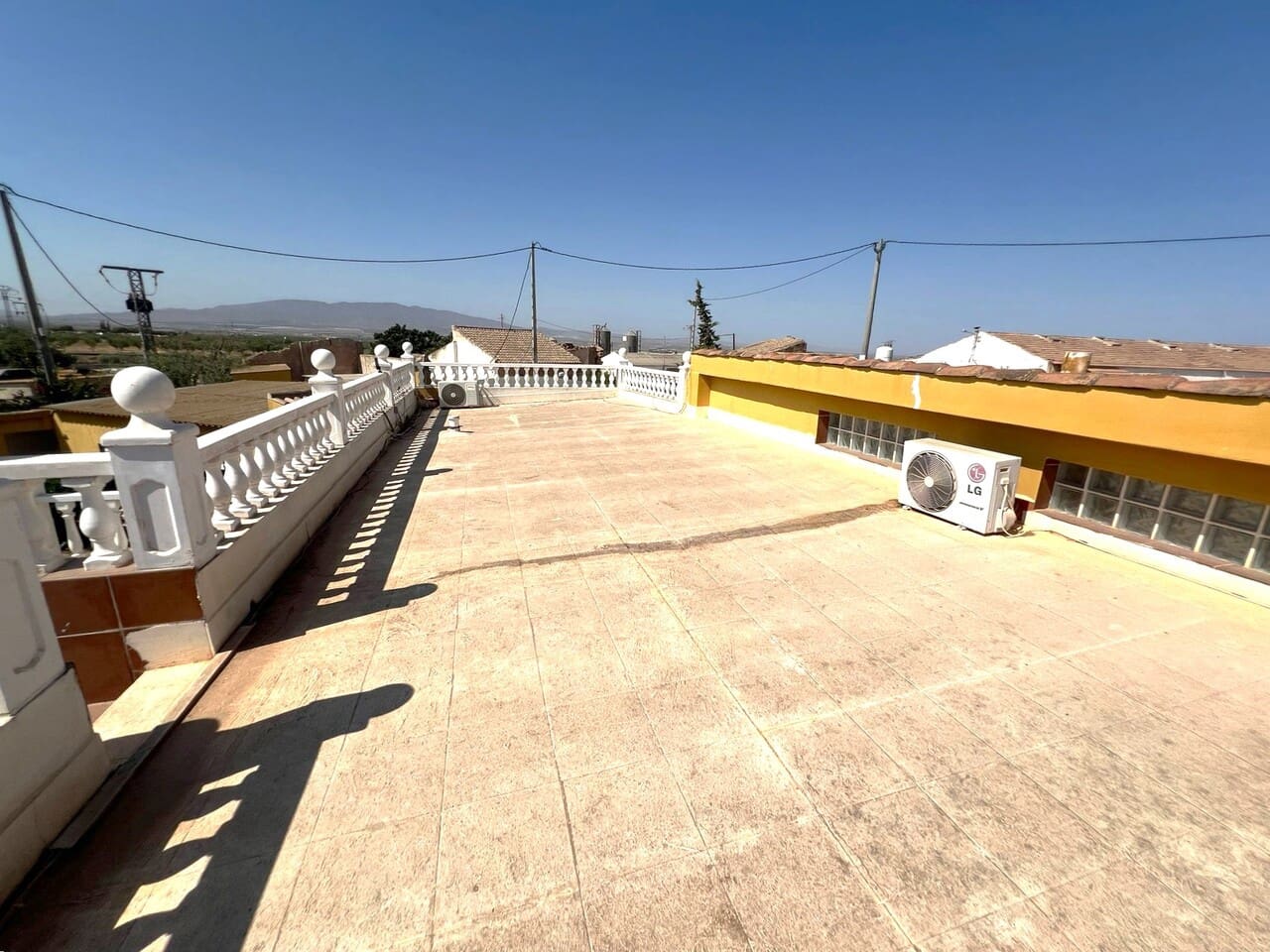 4 Zimmer Villa zu verkaufen in La Pinilla mit Pool - 220.000 € (Ref: 9849952)