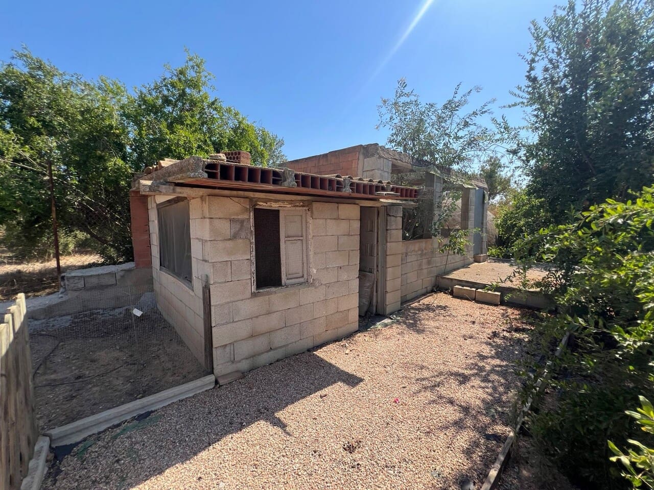 4 Zimmer Villa zu verkaufen in La Pinilla mit Pool - 220.000 € (Ref: 9849952)
