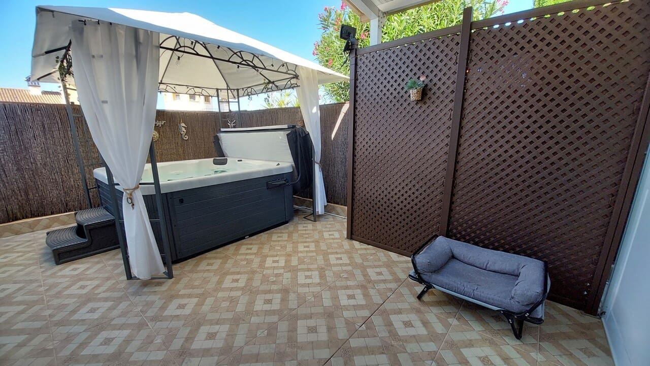 2 bedroom Villa for sale in Mazarron with pool - € 249,995 (Ref: 9854280)