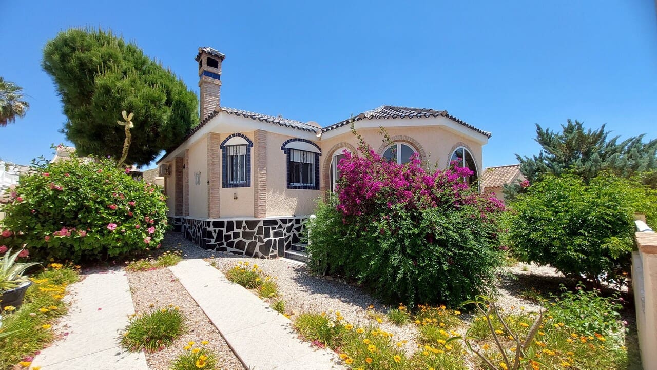 3 bedroom Villa for sale in Camposol with pool - € 249,950 (Ref: 9858813)