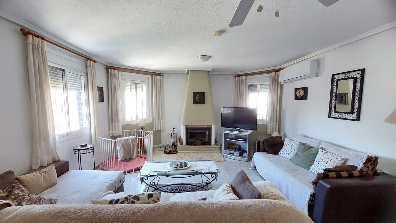 3 bedroom Villa for sale in Camposol with pool - € 249,950 (Ref: 9858813)