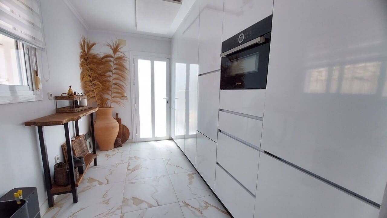 3 sovrum Villa till salu i Camposol med pool - 339 500 € (Ref: 9914692)