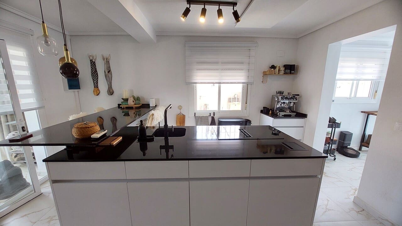 3 sovrum Villa till salu i Camposol med pool - 339 500 € (Ref: 9914692)
