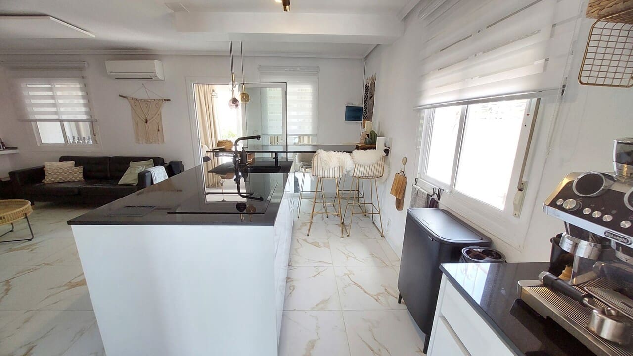 3 sovrum Villa till salu i Camposol med pool - 339 500 € (Ref: 9914692)