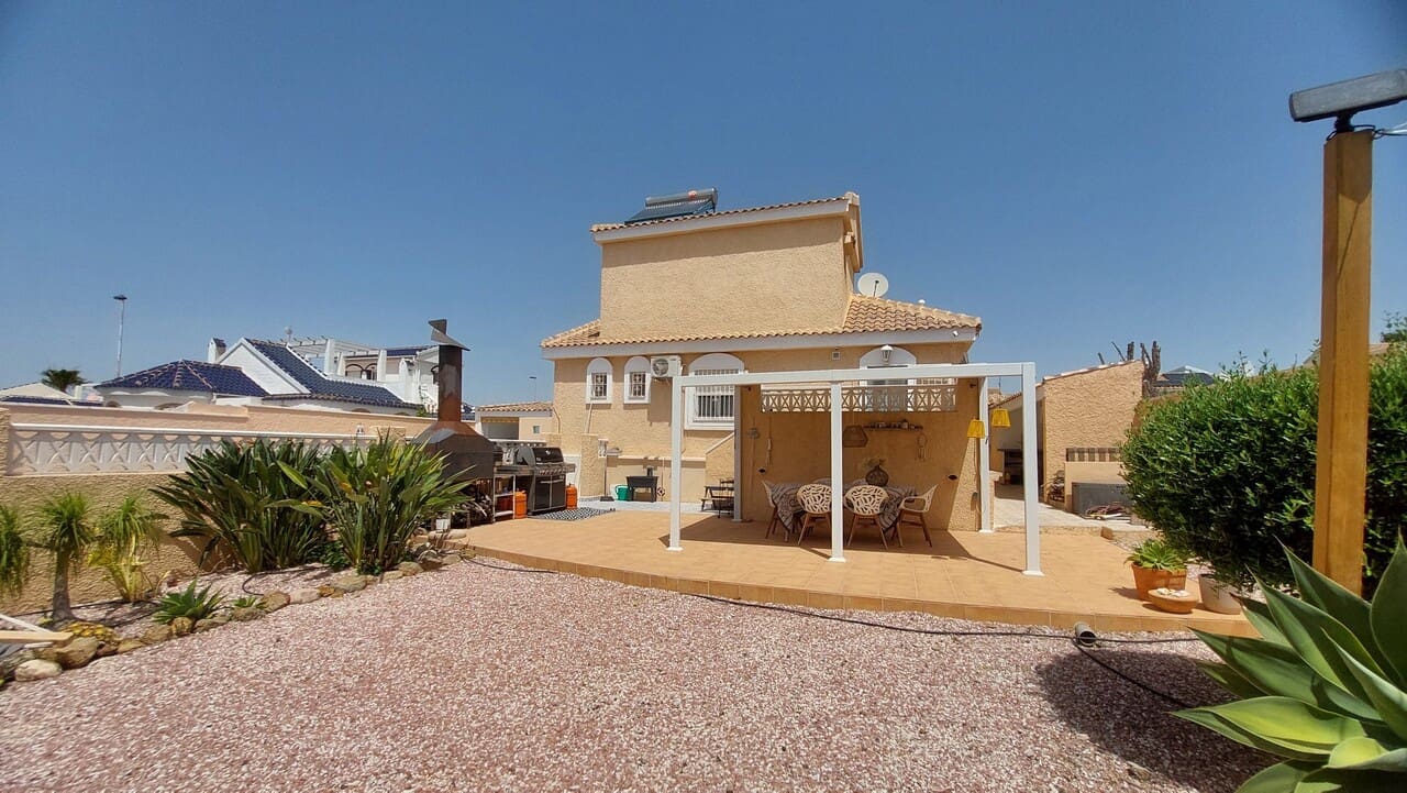 3 sovrum Villa till salu i Camposol med pool - 339 500 € (Ref: 9914692)