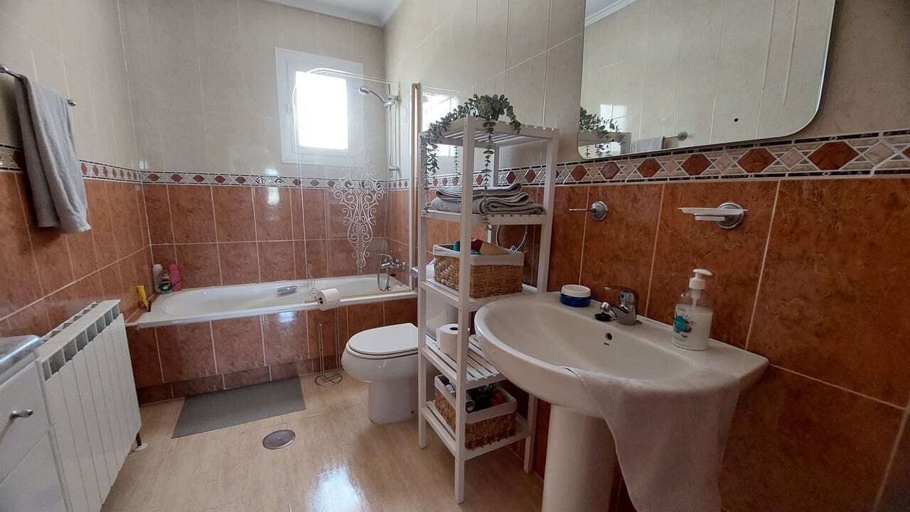3 sovrum Villa till salu i Camposol med pool - 299 995 € (Ref: 9918645)