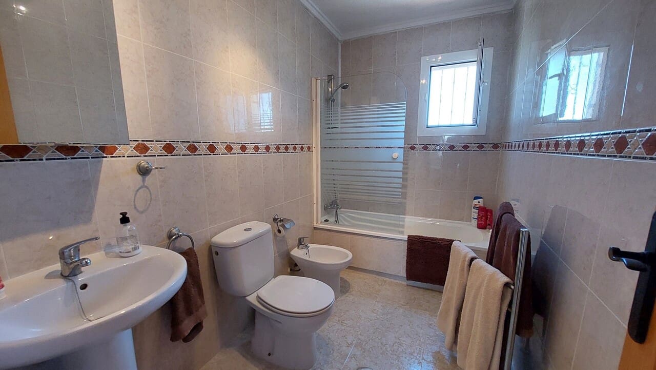 2 chambre Villa/Maison à vendre à Camposol avec piscine - 227 500 € (Ref: 9921437)