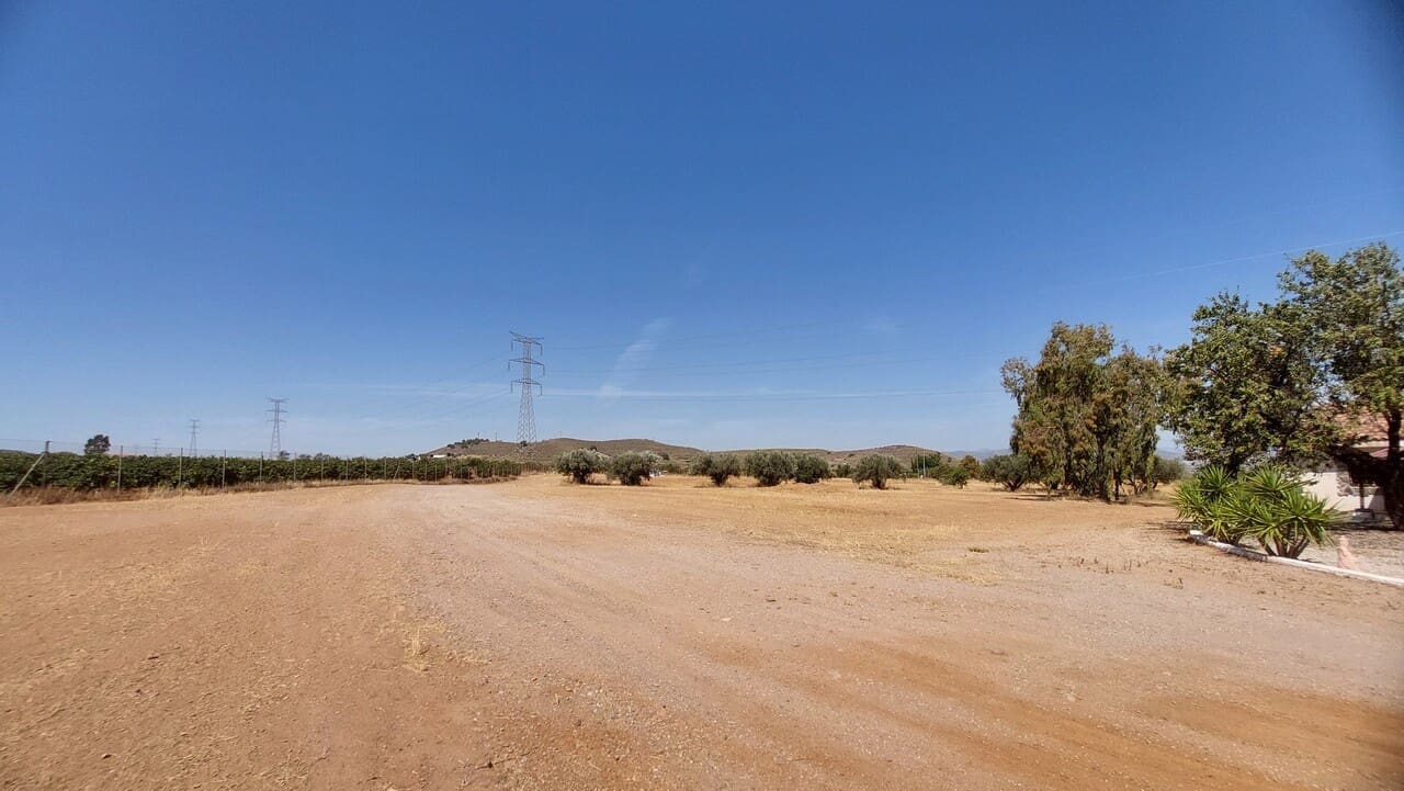 3 bedroom Finca/Country House for sale in Aguaderas with garage - € 369,950 (Ref: 9923113)
